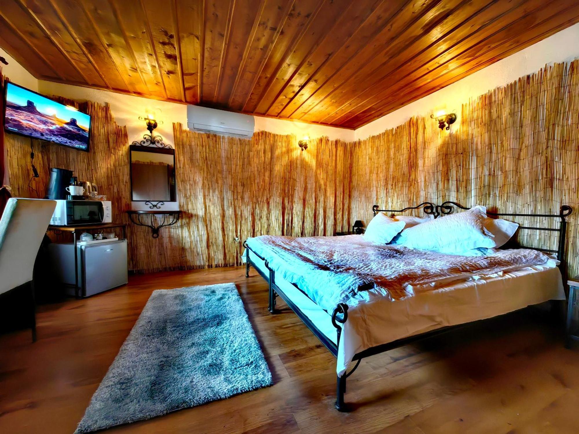 Complex Arbanashki Style-Panoramic View With Summer And Winter Terrace, Jacuzzi, Sauna, Children'S And Adult Area With Cinema Summer Arbanasi Exterior foto
