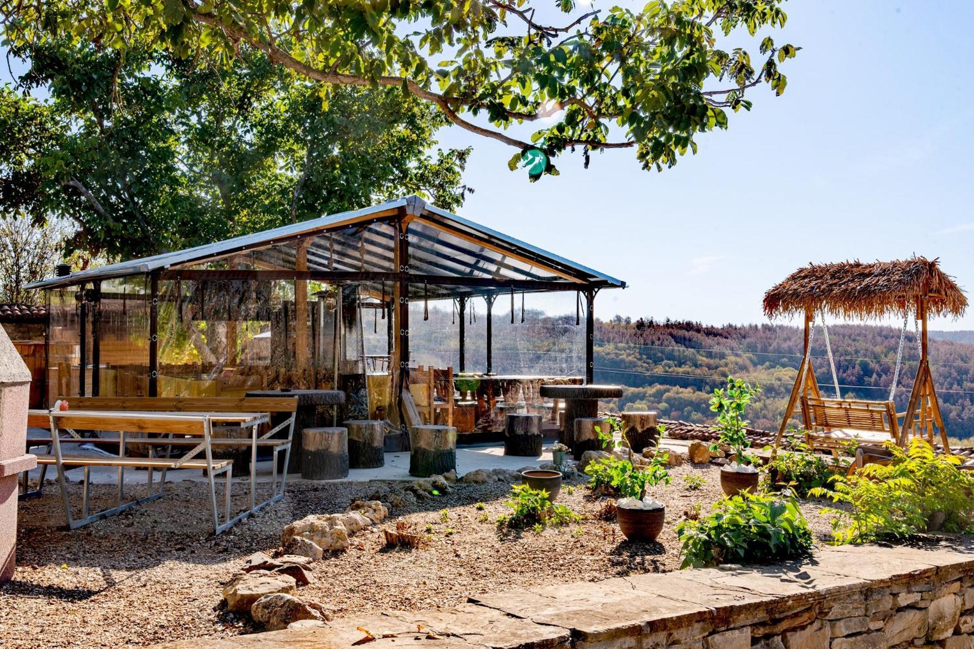 Complex Arbanashki Style-Panoramic View With Summer And Winter Terrace, Jacuzzi, Sauna, Children'S And Adult Area With Cinema Summer Arbanasi Exterior foto